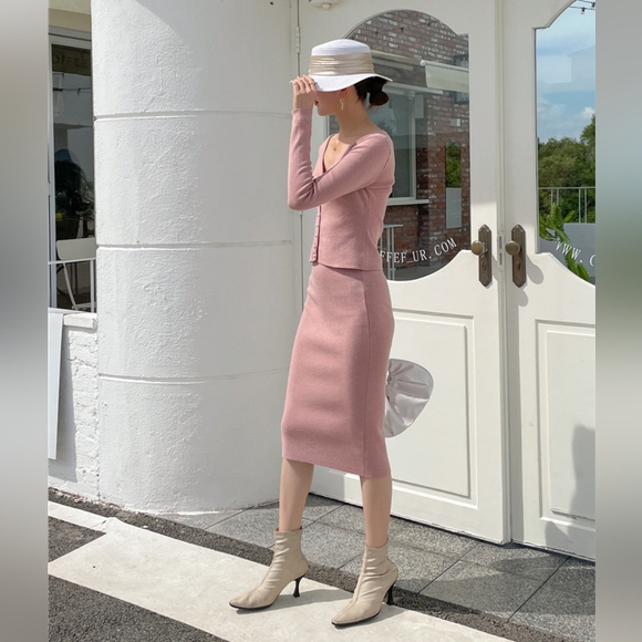 2-piece pink sweater set, long sleeve sweater top + midi sweater skirt - Picture 8 of 11